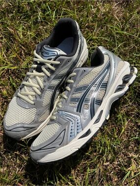 CLEAN Asics size 11 Mens Gel-Kayano 14 Steeple Grey Running shoes